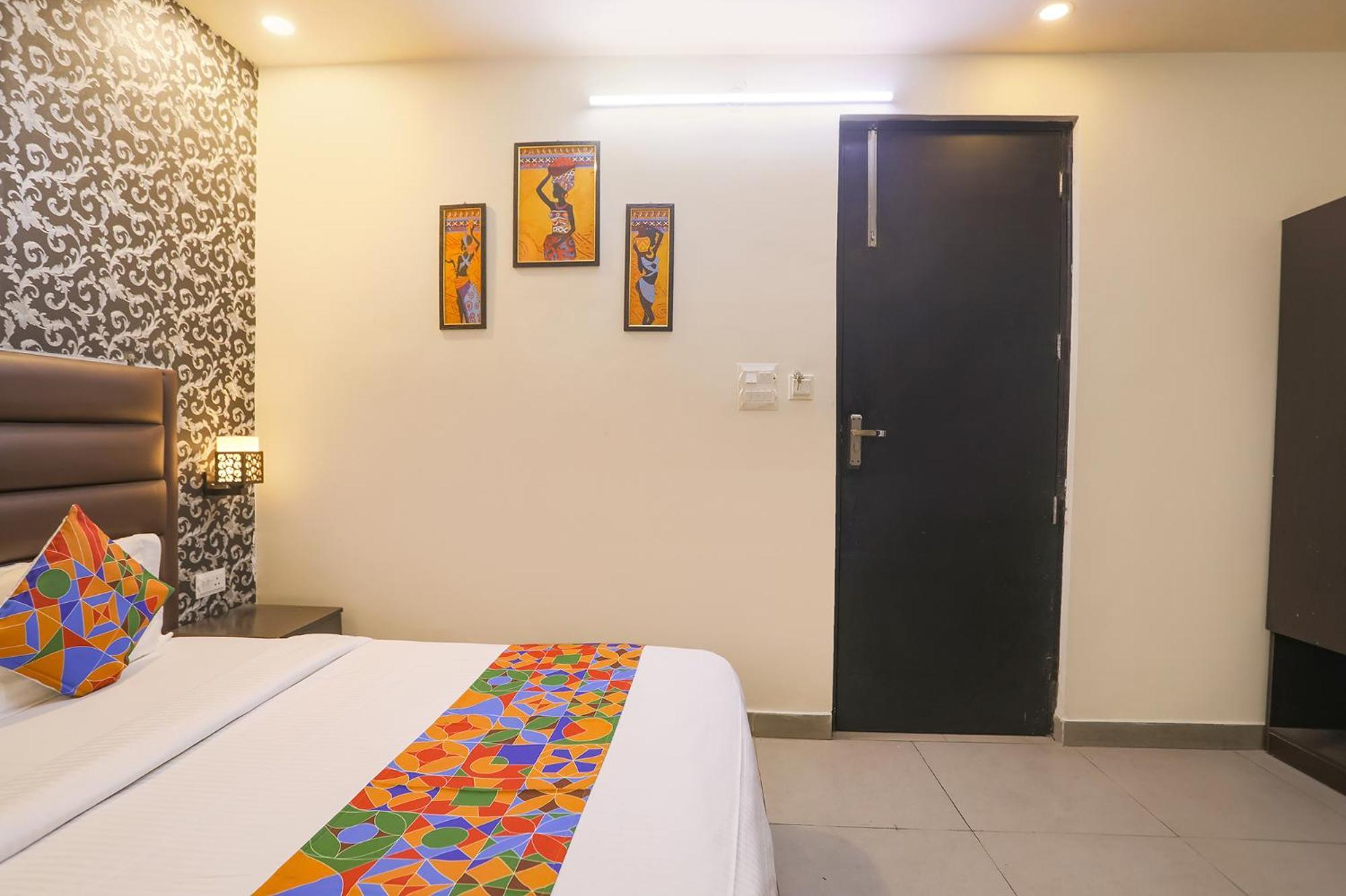 Fabhotel The Diamond Газиабад Екстериор снимка