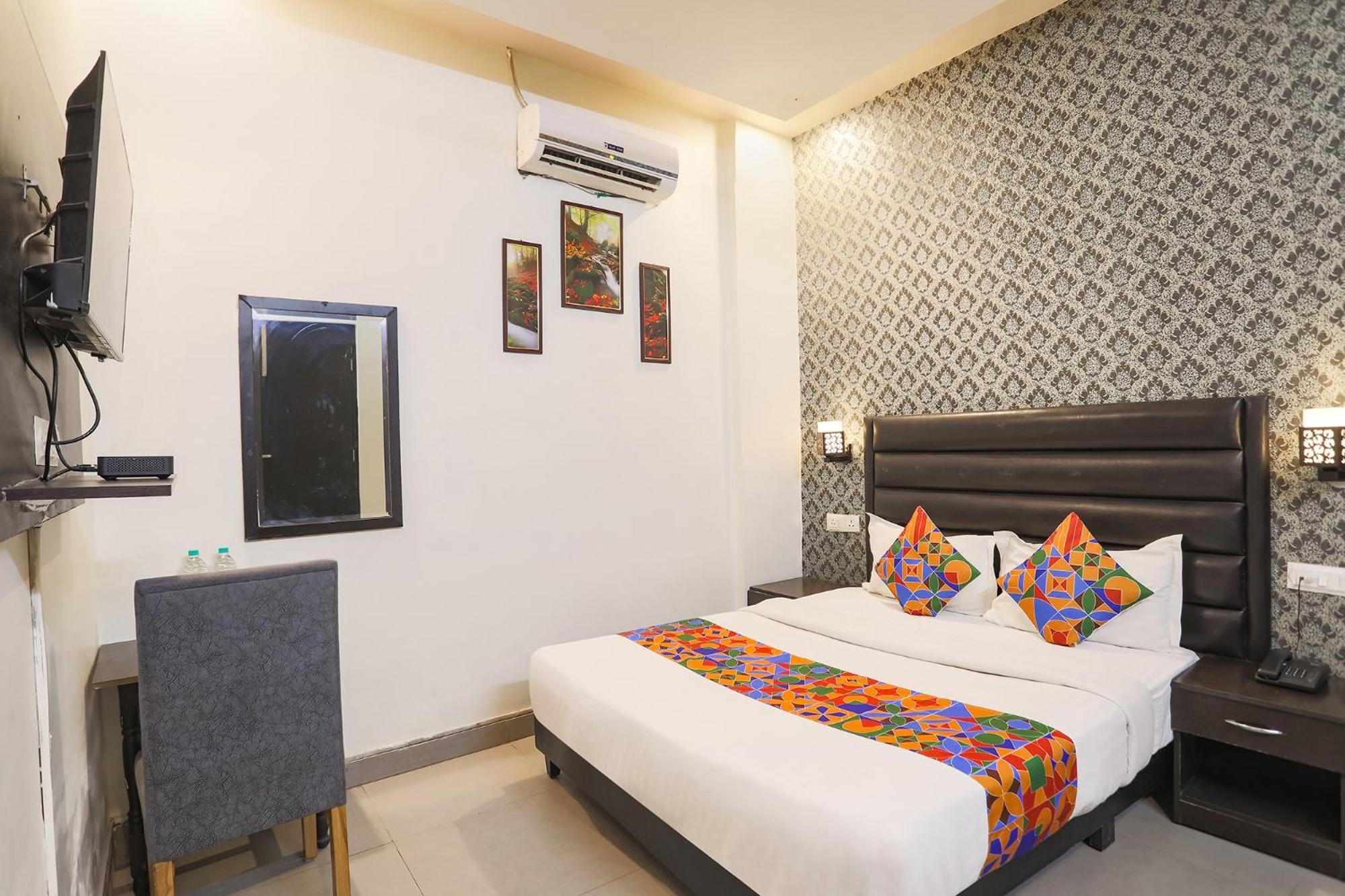 Fabhotel The Diamond Газиабад Екстериор снимка